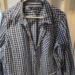 TOMMY HILLFIGER Blue and White Checked Button-Up Shirt.